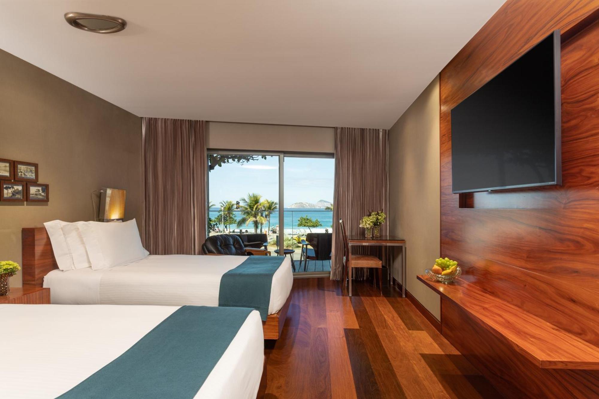 Quarto Deluxe com 2 Camas de Solteiro e Vista do Mar